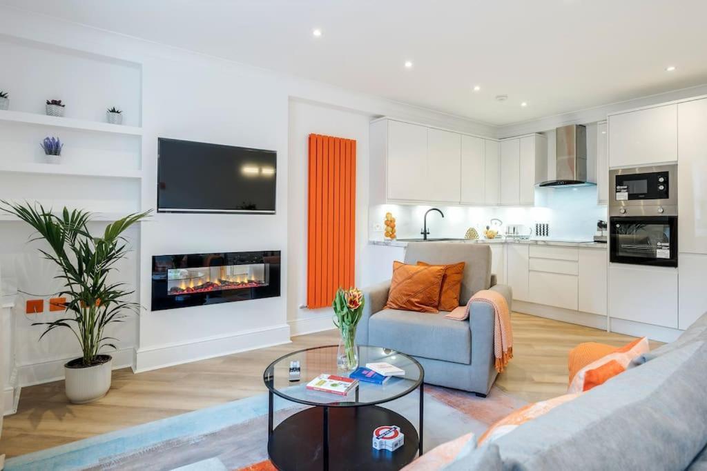 Villa House 10 Mins To Tower Bridge Hot Tub & Parking London Exterior foto