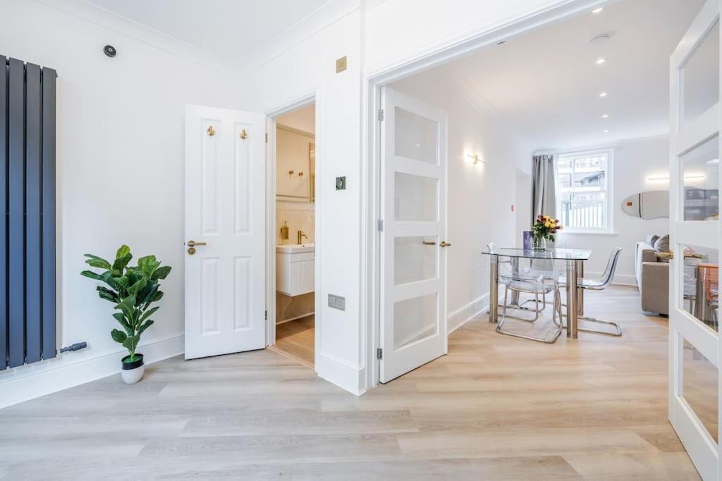 Villa House 10 Mins To Tower Bridge Hot Tub & Parking London Exterior foto
