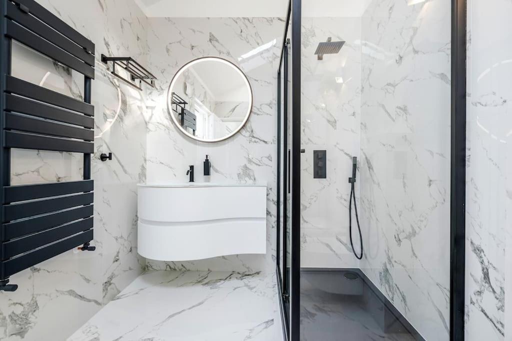 Villa House 10 Mins To Tower Bridge Hot Tub & Parking London Exterior foto